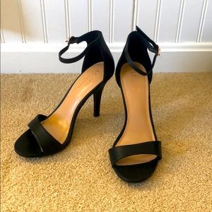Like New! ✨ LC Heels